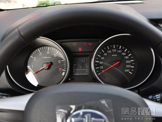 一汽S80 2013款 1.5MT都市 時(shí)尚版(5座)