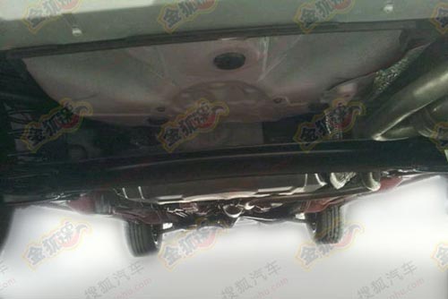 疑似長城全新哈弗H1路試諜照