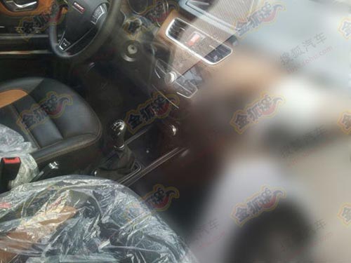 疑似長城全新哈弗H1路試諜照