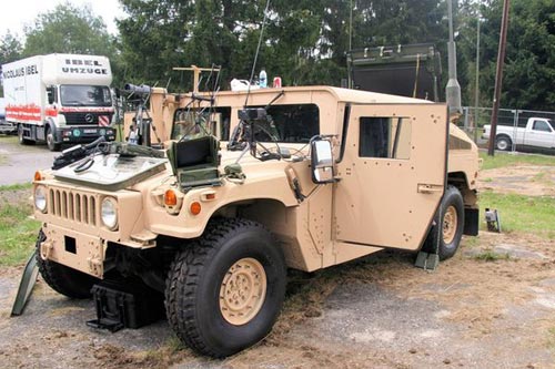 另類和平天使 天價(jià)防彈SUV/裝甲車/警車!