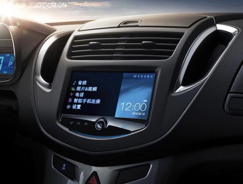 二季度上市 國(guó)產(chǎn)雪佛蘭創(chuàng)酷SUV內(nèi)飾官圖