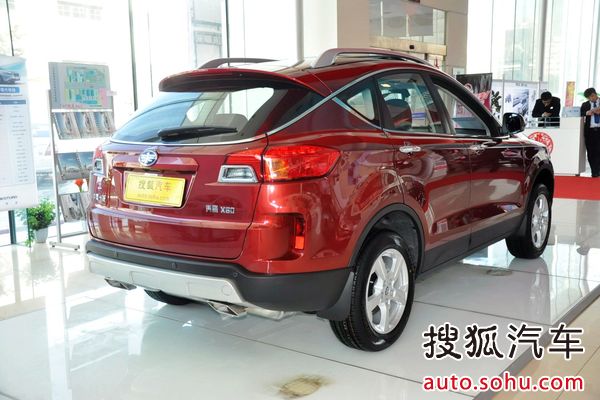 奔騰 X80 實拍 外觀 圖片 奔騰 X80 實拍 外觀 圖片