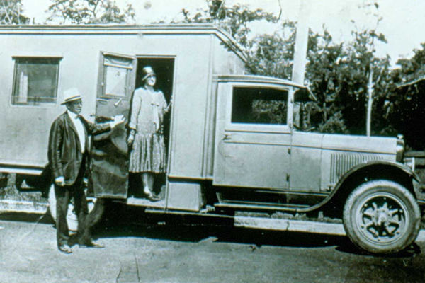 輪上的移動城堡 詳解房車構造及使用方法 輪上的移動城堡 詳解房車構造及使用方法