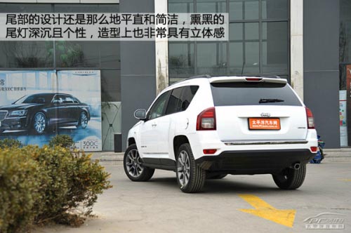 實(shí)拍2014款JEEP指南者 細(xì)節(jié)動力均調(diào)整