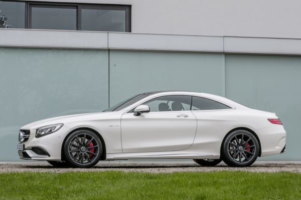 奔馳S63 AMG Coupe 奔馳S63 AMG Coupe
