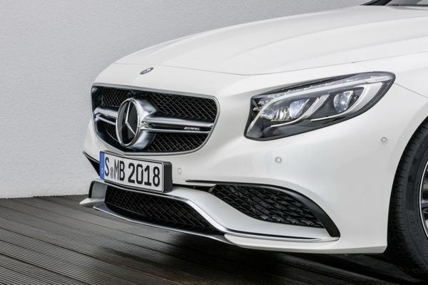 奔馳S63 AMG Coupe 奔馳S63 AMG Coupe