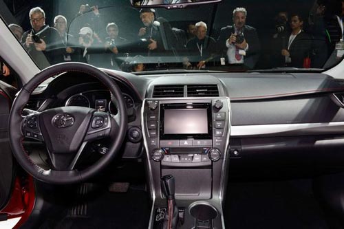 豐田全新美版凱美瑞