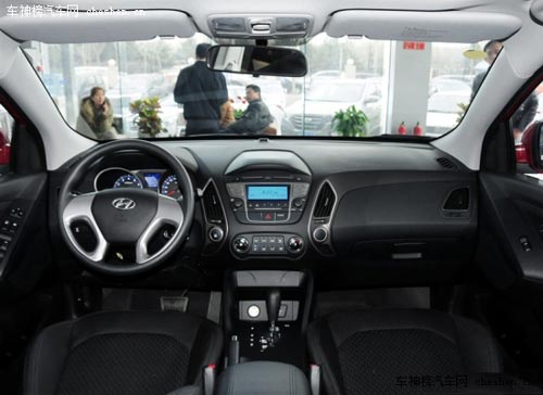 要買(mǎi)就買(mǎi)省油的 4款舒適省油的城市SUV導(dǎo)購(gòu) 舒適,省油,城市SUV,導(dǎo)購(gòu),2013款本田CR-V,北京現(xiàn)代ix35,日產(chǎn)逍客,一汽豐田新RAV4