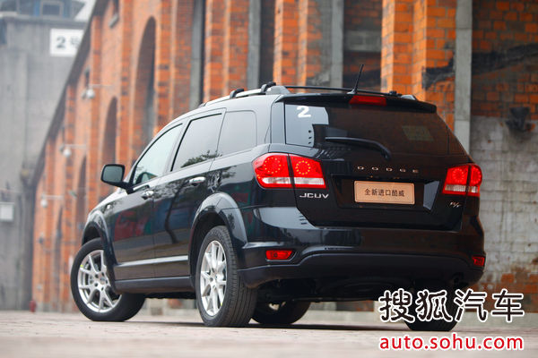 道奇 酷威 實拍 外觀 圖片