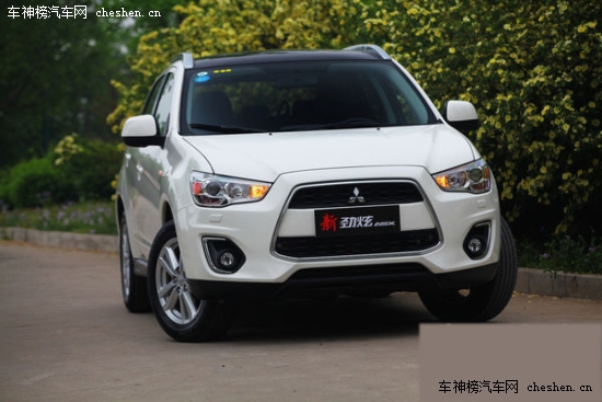 必須有全景天窗!22萬(wàn)內(nèi)配置豐富SUV推薦 全景天窗,22萬(wàn)買(mǎi)車,全景天窗SUV,三菱勁炫,日產(chǎn),新奇駿,二手大眾途觀,鈴木鋒馭,標(biāo)致2008