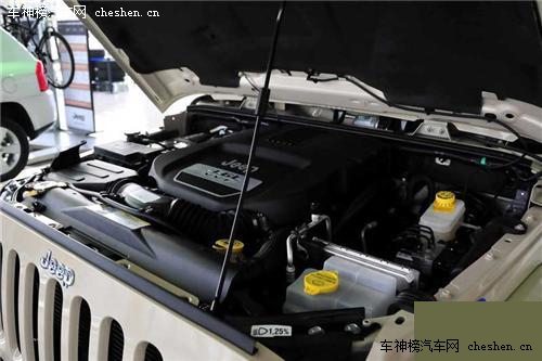 暴雨涉水沒問題 4款卓越性能越野SUV導購 豐田新款普拉多 奔馳GLK 2014款路虎第四代發現 Jeep牧馬人 越野SUV導購