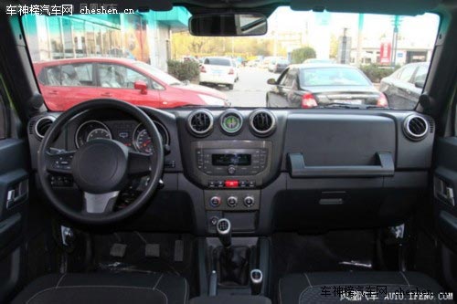 有血有肉有棱有角 適合純爺們的那些SUV盤點 純爺們,SUV,硬漢 奔馳G級 Jeep牧馬人 進口豐田FJ酷路澤 北汽BJ40