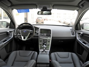 攬勝極光/XC60 40萬級中型SUV國產前瞻